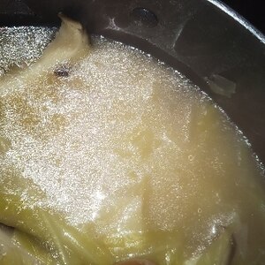 冷凍コーンとエリンギのキャベツたっぷりスープ